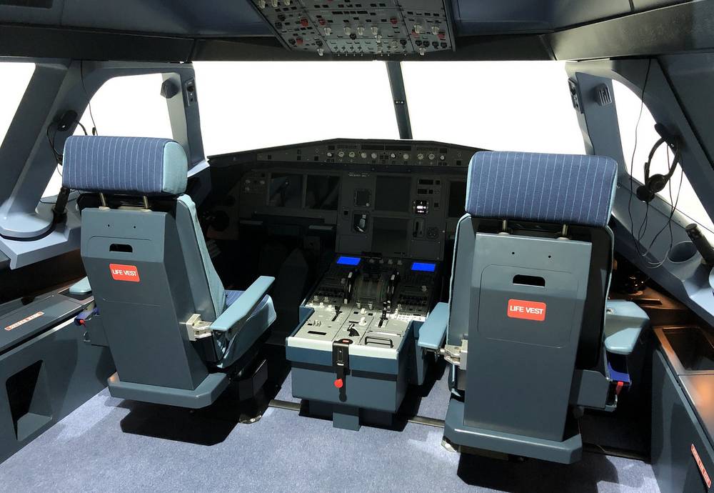 A320 cockpit seats2